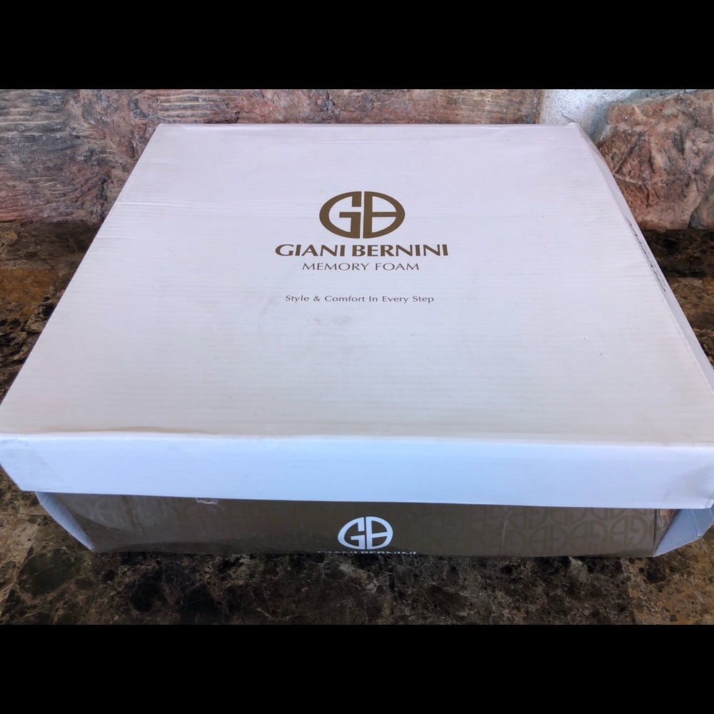 NEW Giani Bernini Sashaa  Water-Resistant booties - Picture 14 of 14